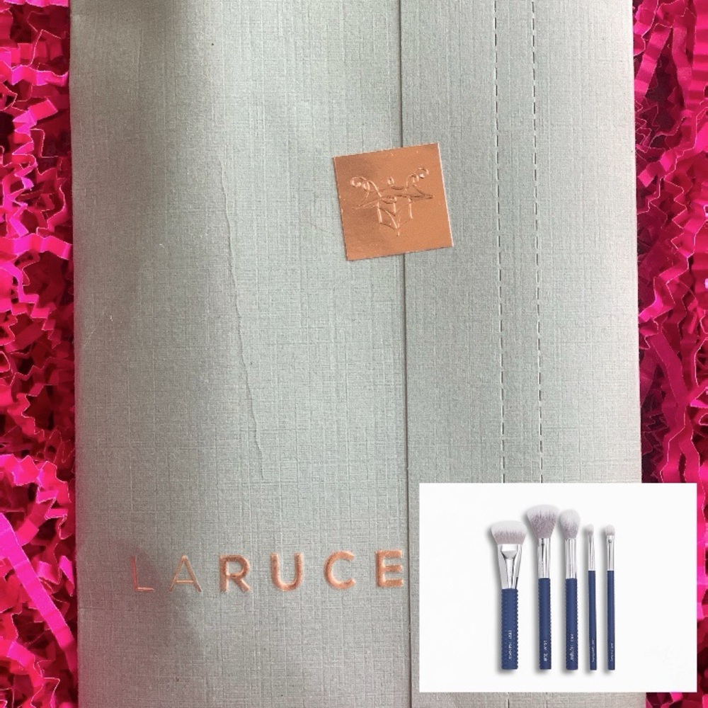 Laruce Beauty Cheeks and Eyes Brush Set